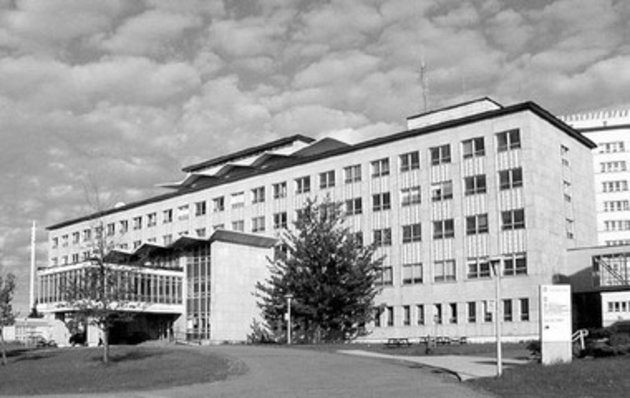 Photo d'époque de la Faculté de médecine et des sciences de la santé de l'Université de Sherbrooke
