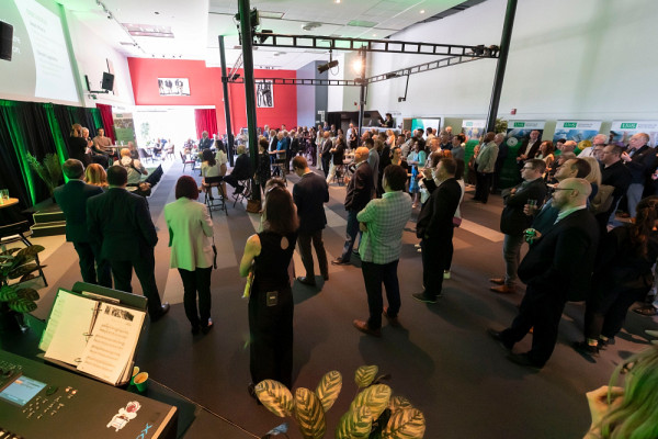 Plus de 250 personnes donatrices, diplômées et partenaires ont célébré les accomplissements de la Grande Campagne le 27 mai.